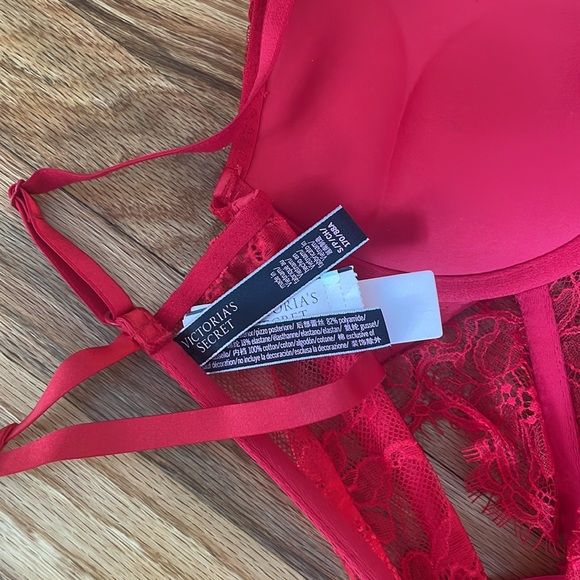 Victoria Secret - Picture 6 of 8